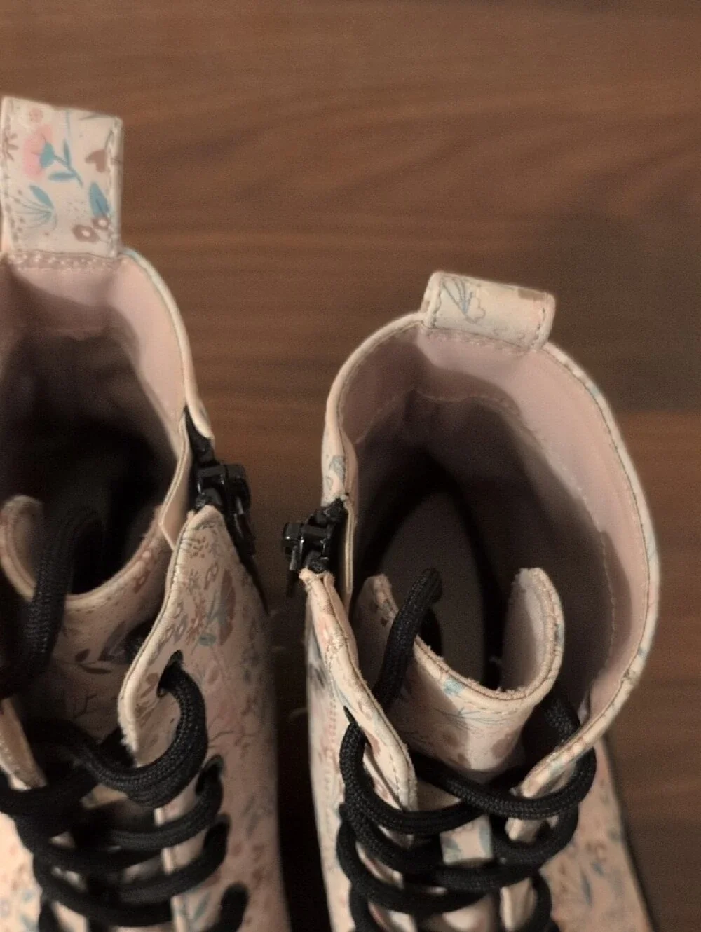 Kids Floral Lace-Up Ankle Boots in Light Pink Size 2
